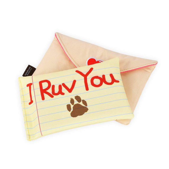 P.L.A.Y. Hundespielzeug Liebesbrief „I Ruv You" Stoffspielzeug