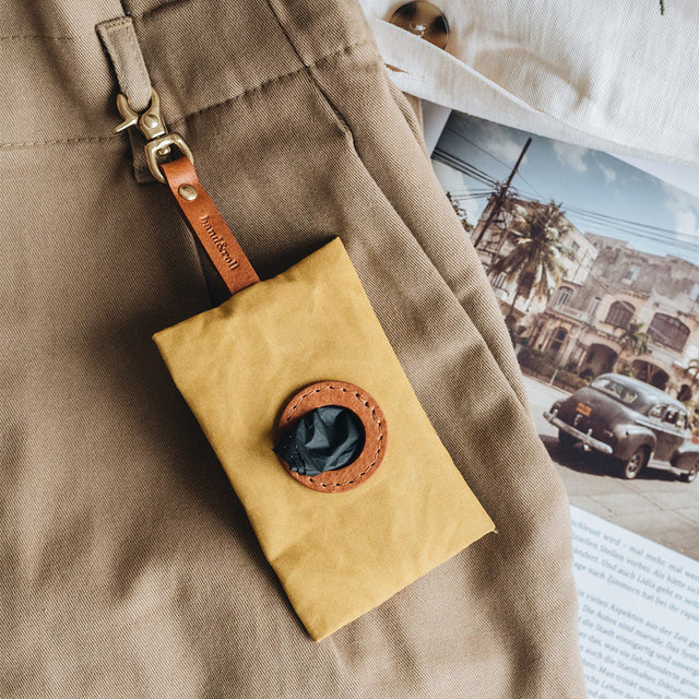 BAND&ROLL Dog Poop Bag Holder | NOI, Gelb mit Tan Hundekotbeutel