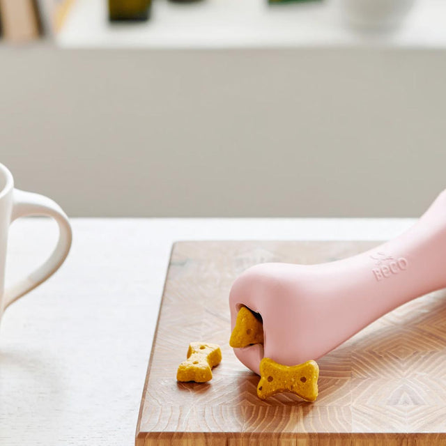 Beco Pets Hundespielzeug Treat Bone Interaktiv