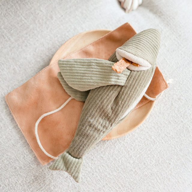 Lambwolf Collective Schnüffelspielzeug FLYING FISH Interaktiv