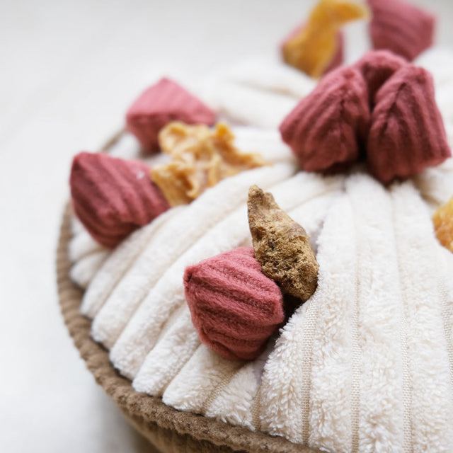 Lambwolf Collective Schnüffelspielzeug BERRY PIE Beerenkuchen Interaktiv