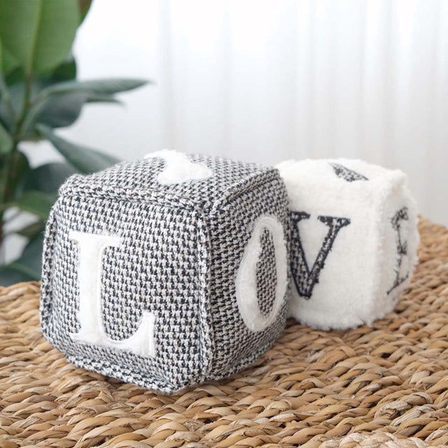 Lambwolf Collective Hundespielzeug LOVE CUBE, large Hundespielzeug