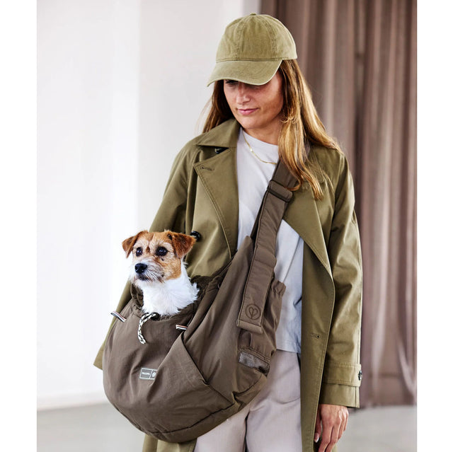 PALOPA Tragetasche Dog Bag Bara, Crinkled Chocolate Leckerlibeutel