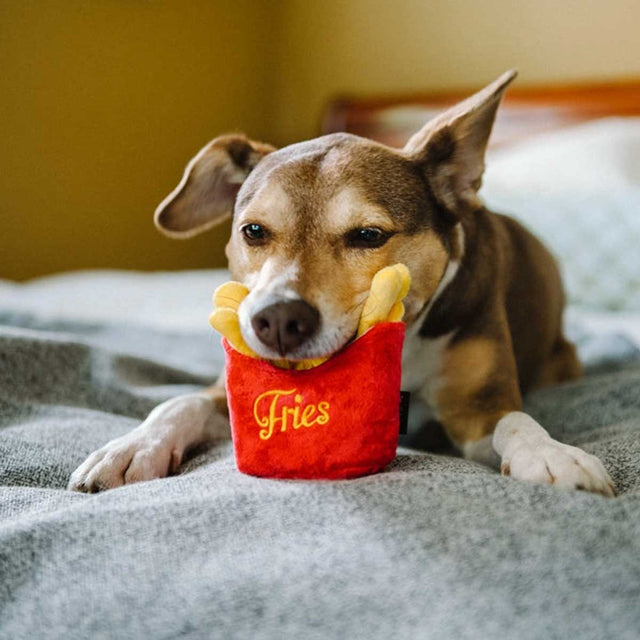 P.L.A.Y. Hundespielzeug, French Fries Stoffspielzeug