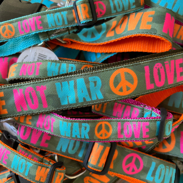 Hundehalsband | Love Not War