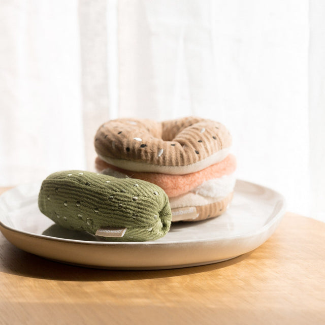 Lambwolf Collective Schnüffelspielzeug Bagel + Gurke Interaktiv