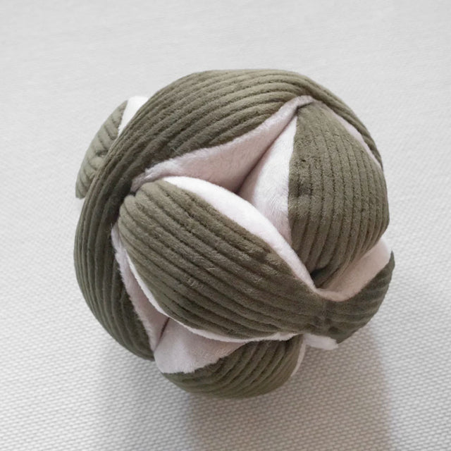 Lambwolf Collective Schnüffelspielzeug MONTI, Pinien-Grün Interaktiv