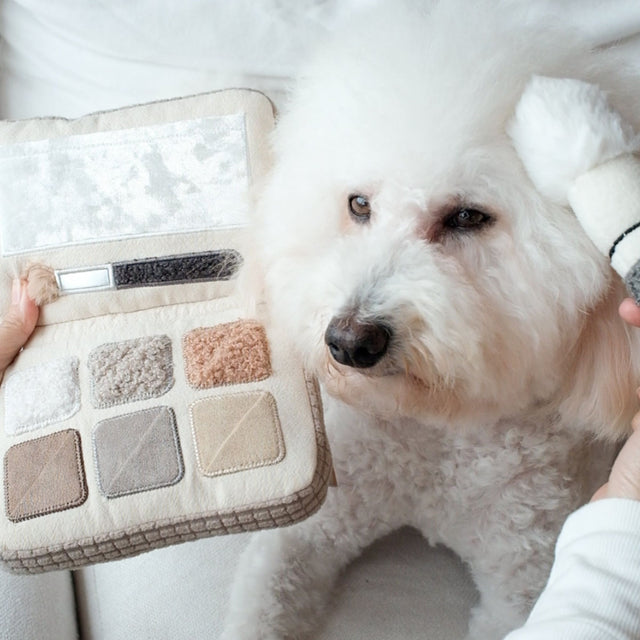 Lambwolf Collective Schnüffelspielzeug EYESHADOW PALETTE Interaktiv