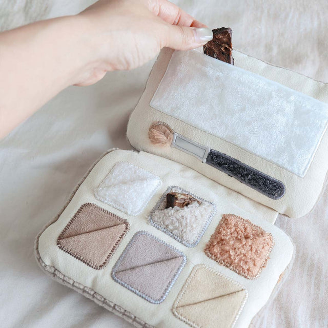 Lambwolf Collective Schnüffelspielzeug EYESHADOW PALETTE Interaktiv