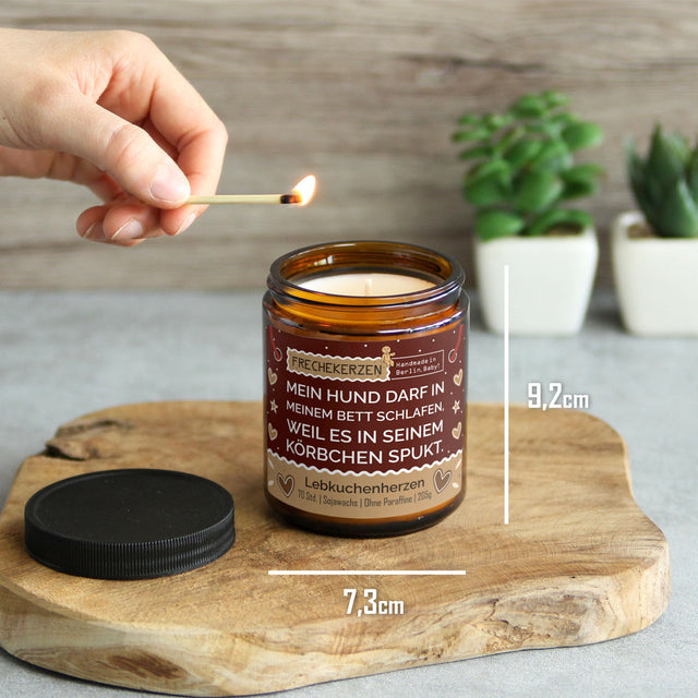 mysoy Duftkerzen Manufaktur Duftkerze „Mein Hund darf in meinem Bett schlafen ...“, Lebkuchenherzen Duftkerze