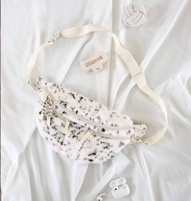 PALOPA Leckerlibeutel Bum Bag Emma Teddy-Fleece, Speckled Creme Leckerlibeutel