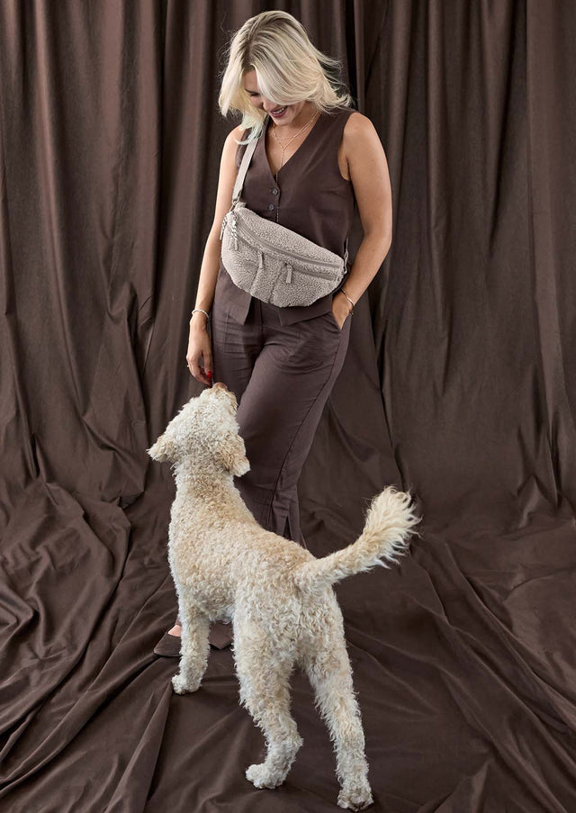 PALOPA Leckerlibeutel Bum Bag Emma Teddy-Fleece, Taupe Leckerlibeutel