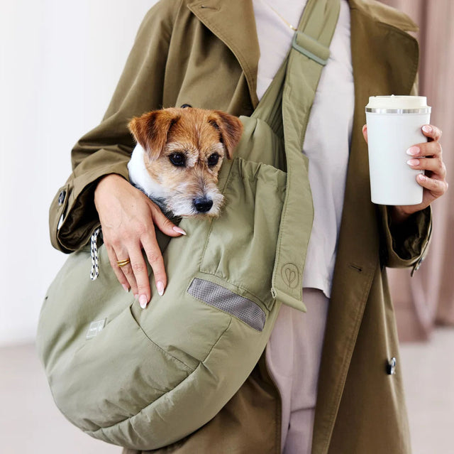 PALOPA Tragetasche Dog Bag Bara, Crinkled Pale Olive Hundetragetasche