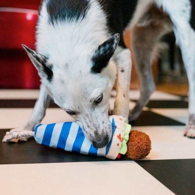 P.L.A.Y. Hundespielzeug Fur-lafel Wrap Stoffspielzeug